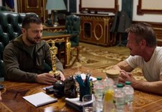 Шон Пен беше в Украйна и през юни когато специално