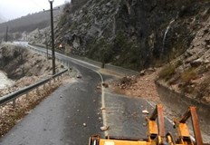 В Северна Албания има повреди на пътища и прекъсване на