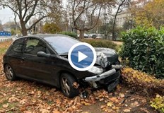 Инцидентът е станал около 5 30 часа тази сутринАвтомобил се заби