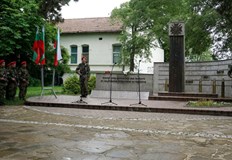 Ритуалът ще се проведе пред Мемориала на загиналите във войните