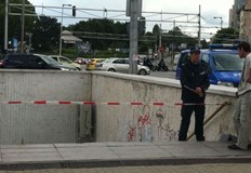 Причината са два изоставени куфараПолицията е отцепила подлез на столичния