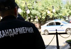 Униформеният се е прострелял докато е бил на пост при Националния