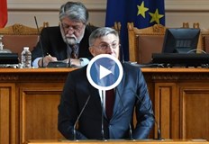 Демокрацията изисква във всеки миг да сме на своя постТова