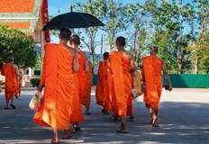 Монасите са изпратени в клиника за рехабилитацияБудистки храм в Тайван