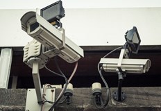 Устройствата са с висока резолюция и вграденa технология за цветна картина