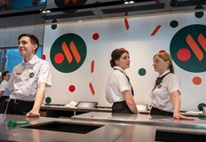 Ресторантите за бързо хранене ще бъдат преименувани на Вкусно и