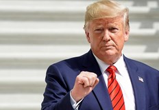 Бившият президент на САЩ отрича обвинениятаАмериканската писателка и журналист Е