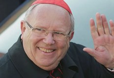 Общо 11 бивши или действащи френски епископи са обвинени в