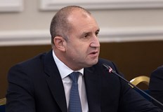 България ще продължи да подкрепя Украйна заяви президентътНеобходими са решителни
