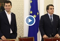 Разговорите се провеждат в Народното събраниеЗапочна срещата между ГЕРБ и Продължаваме