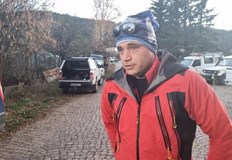 Обхождат с кучета района на Перник в търсене на момчетоНяма