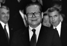 Той поема властта след бруталното потушаване на протестите на привърженици