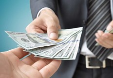 В нея влизат предимно млади хора посочват експертиВсе повече задлъжняваме