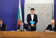 Бившият министър на енергетиката твърди че е лъжа че договорът