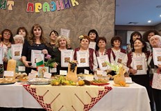 Пенсионерските клубове Дружба и Калина посрещнаха заедно празникаВ навечерието на