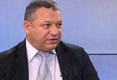 Според експерта по международни отношения това трябва много да ни