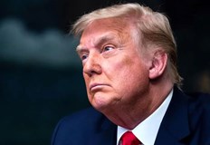 Това стана след анкета на Илон МъскTwitter възстанови акаунта на