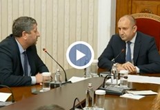 Президентът провежда шести поред консултации за съставяне на правителствоРумен Радев