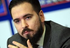 Точно обратното правят в Румъния твърди Стоян Панчев Политическия разговор около