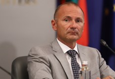 И аз се опитвам да разбера какво ще прави Джемкорп