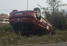 Пострадалата е била сама в колата която се преобърна върху