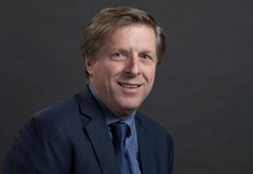 Професор Брайън Кенеди е световноизвестен изследовател в областта на дълголетиетоТой