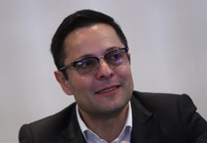 Членовете на съвета се увеличиха от трима на петимаМинистърът на иновациите и