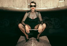 Провокацията ѝ на Паметника на трите поколения отприщи вълна от