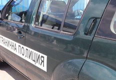 11 годишното момиче е поставено под полицейска закрилаГранични полицаи задържаха на ГКПП Калотина  турски гражданин  отвлякъл