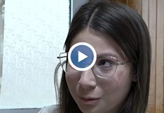 18 годишната Бояна е претърпяла 17 операцииТя е прекрасна млада дама
