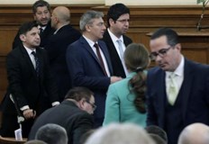 Не бива да допускаме в парламента да се появи мнозинство