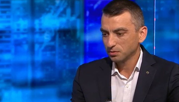 НЕК е сериозно задлъжняла и сега основният приоритет е да намалим тази задлъжнялост с участие на свободния пазар, допълни Георгиев