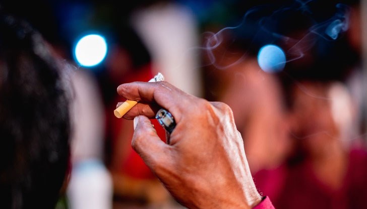 Вторичният дим, на който са изложени пасивните пушачи, съдържа повече от 4000 химикала, някои от които са наистина токсични и могат да предизвикат рак