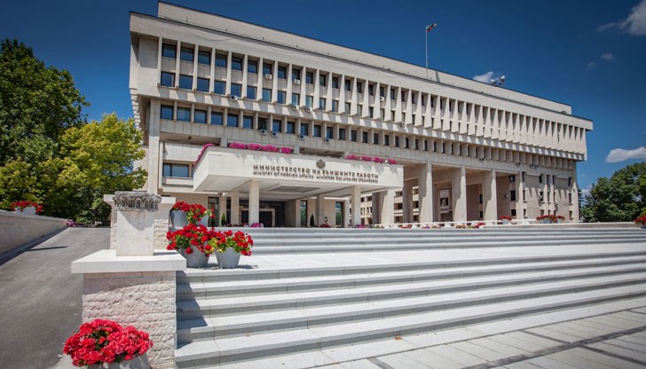 Единственият шанс да се сдобием с редовно правителство идва от способността ни да си говорим за международното положение