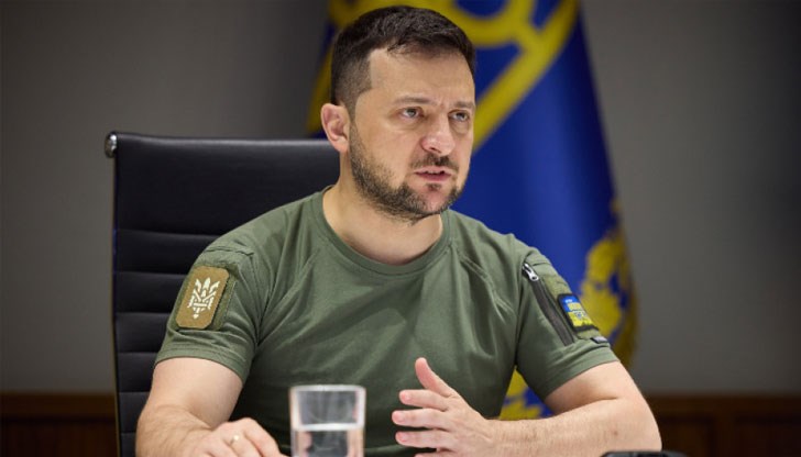 Мисля, че падналата в Полша ракета е руска, подчерта украинският президент Мисля, че падналата в Полша ракета е руска, подчерта украинският президент