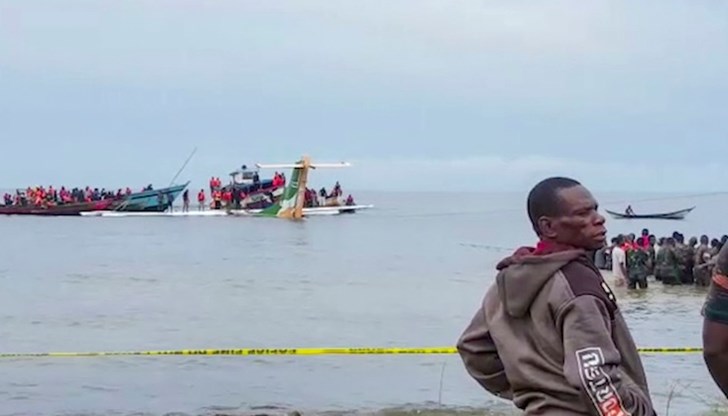 Спасени и откарани в болница 26 от общо 43 души на борда Спасени и откарани в болница 26 от общо 43 души на борда