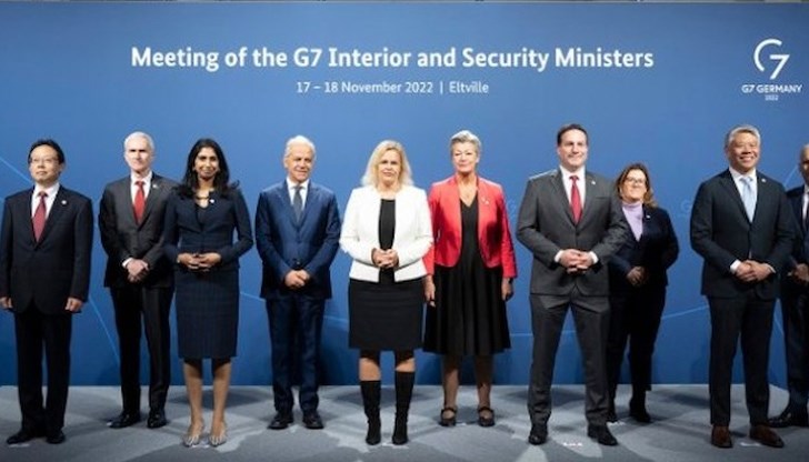 Министрите от Г-7 поискаха наказателно преследване и разследване на военни престъпления, и престъпления срещу човечеството от страна на Русия