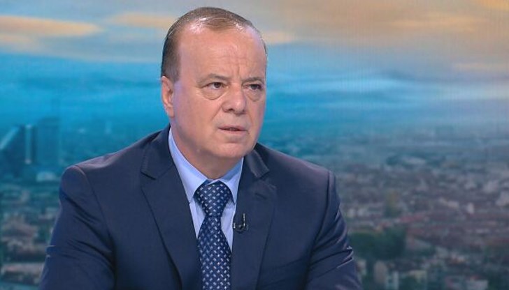 Аз съм главата най-отгоре, имам над 600 служители. Как мога аз да преценя