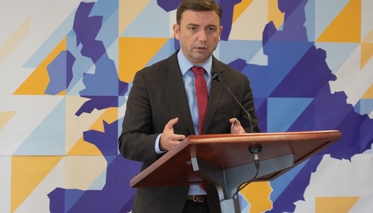 Министърът на външните работи на РСМ ще се срещне със служебния премиер и с лидери на политически сили Министърът на външните работи на РСМ ще се срещне със служебния премиер и с лидери на политически сили