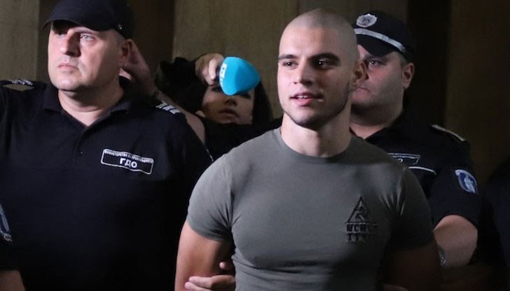 Синът на пернишкия прокурор е обвинен за нанасяне на побой и отправяне на заплаха Синът на пернишкия прокурор е обвинен за нанасяне на побой и отправяне на заплаха