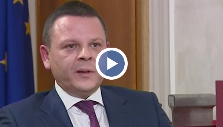 "В момента България има най-евтините горива в цяла Европа", каза вицепремиерът по икономическа политика