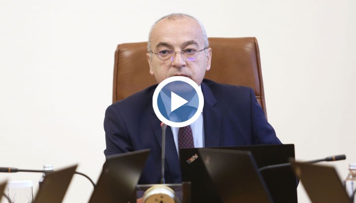 Експлозията на двете ракети в Полша налага спешно преосмисляне на действията, с които да запазим мира, заяви премиерът