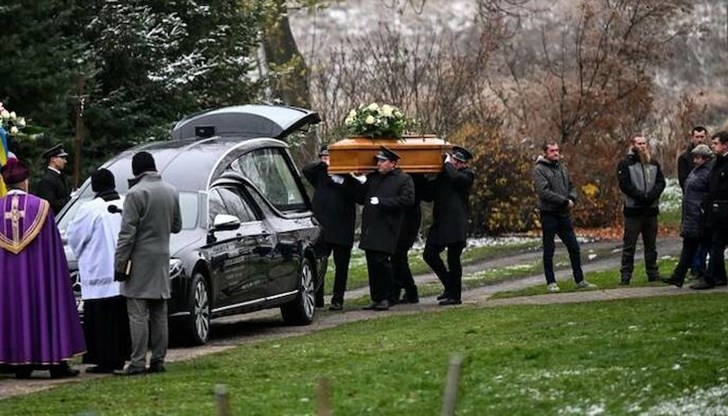 Полша и други западни държави заявиха, че инцидентът в Пшеводув вероятно е причинен от украинска ракета за противовъздушна отбрана Полша и други западни държави заявиха, че инцидентът в Пшеводув вероятно е причинен от украинска ракета за противовъздушна отбрана