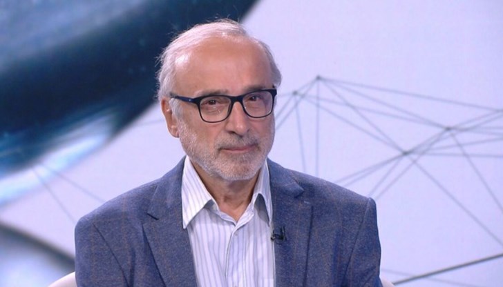 "Руско-украинската война е гигантско събитие за поколения хора в момента", коментира бившият министър на образованието