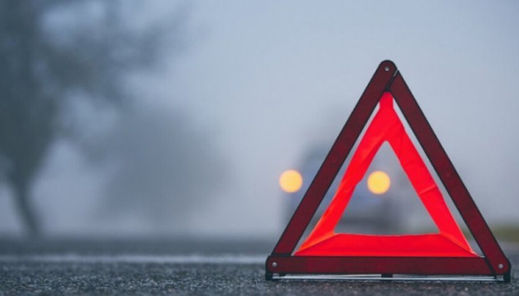 По първоначална информация е блъснат пешеходец, който е загинал на място