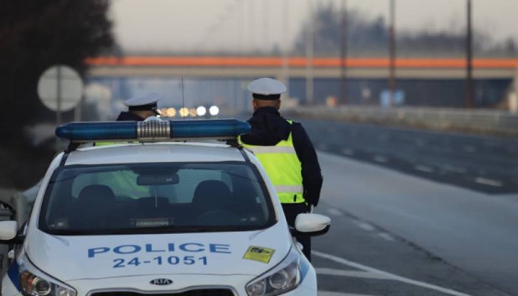 Водачите на превозни средства в посока Русе да се движат с повишено внимание, предупредиха от МВР