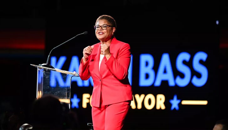 Карън Бас е победила милиардера предприемач в сферата на недвижимите имоти Рик Карузо