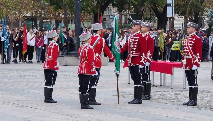Днес се състоя церемония по освещаване на знамето