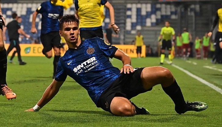 Роденият в русенското село Юделник играч демонстрира огромно развитие в италианския гранд и дебютира за А-националния ни тим