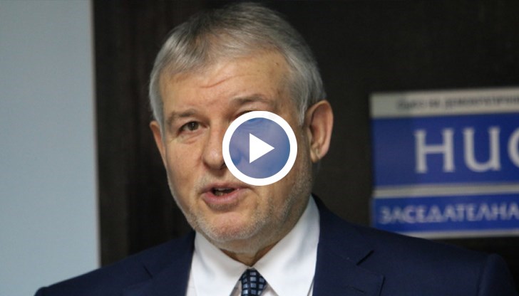 В едно евроатлантическо правителство трябва да участват “Продължаваме промяната” и “Демократична България”, смята Румен Христов